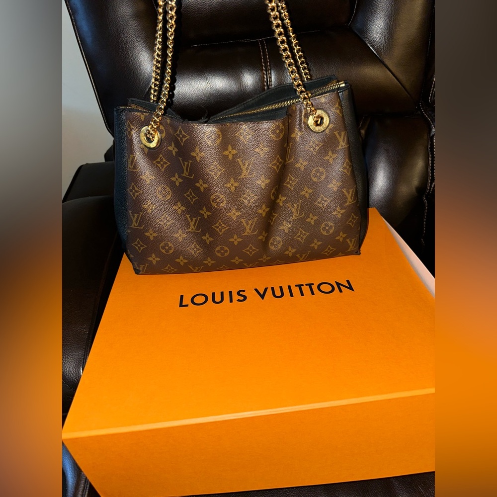 Louis Vuitton Monogram Surene MM black handbag